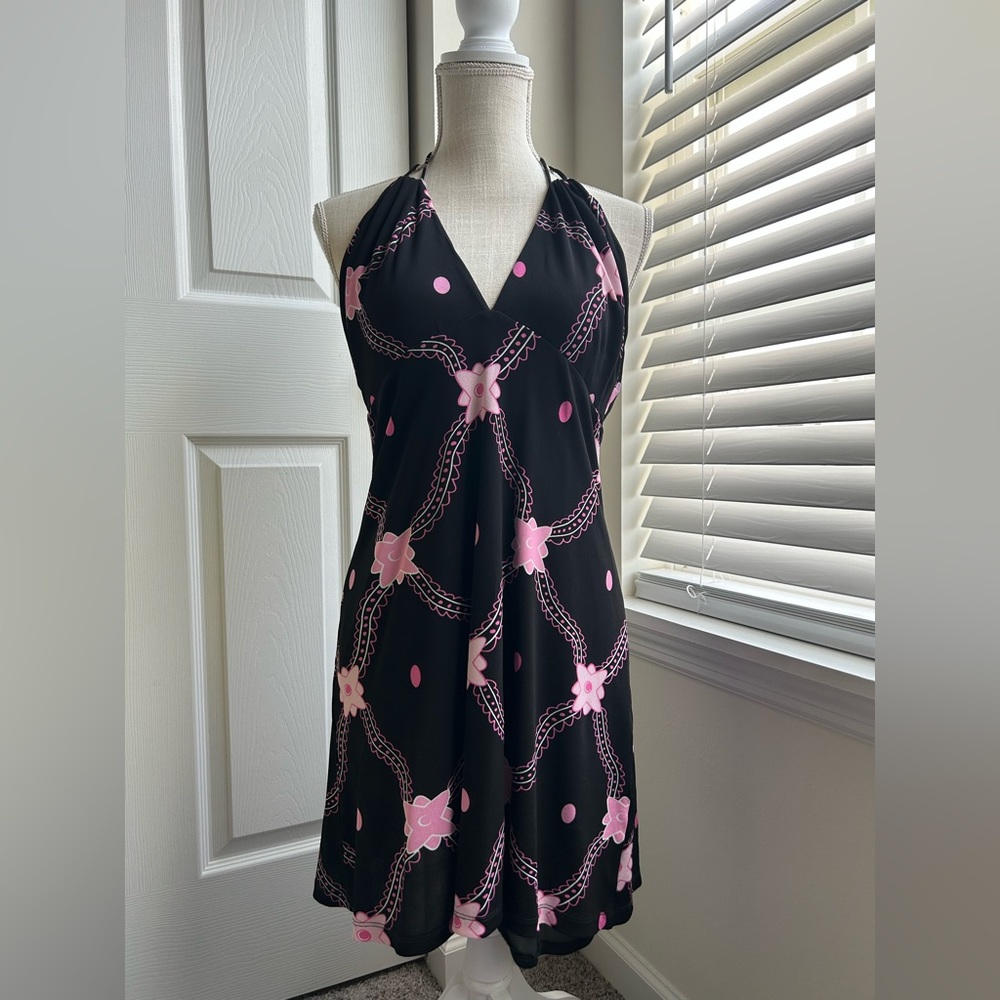 Bebe Floral Frill Tie Up V-Neckline Stretch Sleeveless Tunic Top